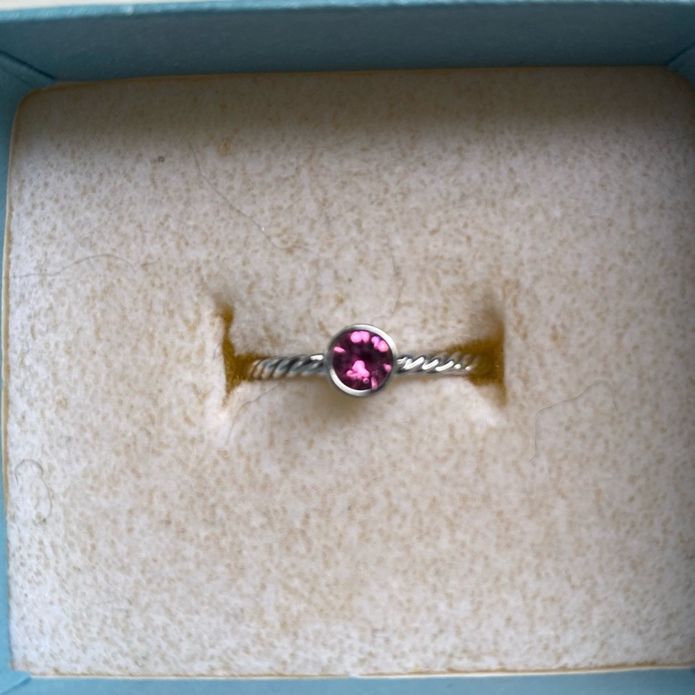Elegant Silver Ring with Pink Gemstone